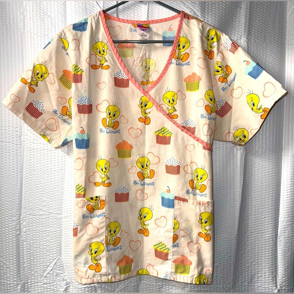 Tweety And Spongbob Scrub Tops Size L